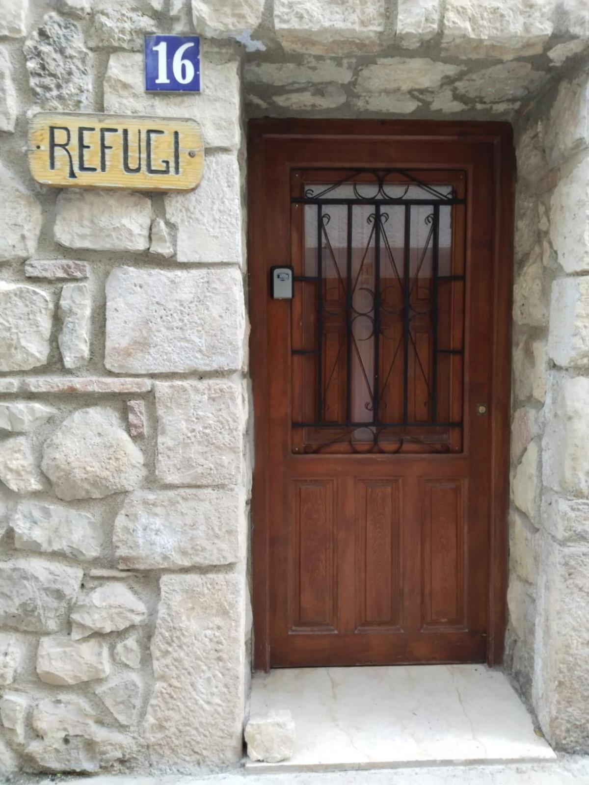 El Refugi Hostel Arboli Buitenkant foto
