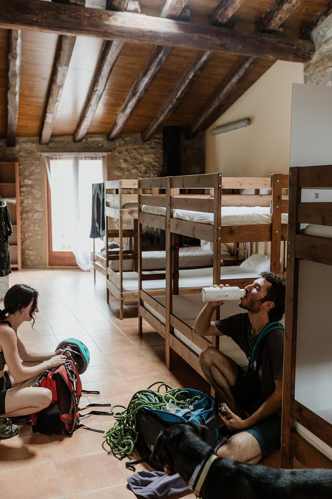 El Refugi Hostel Arboli Buitenkant foto